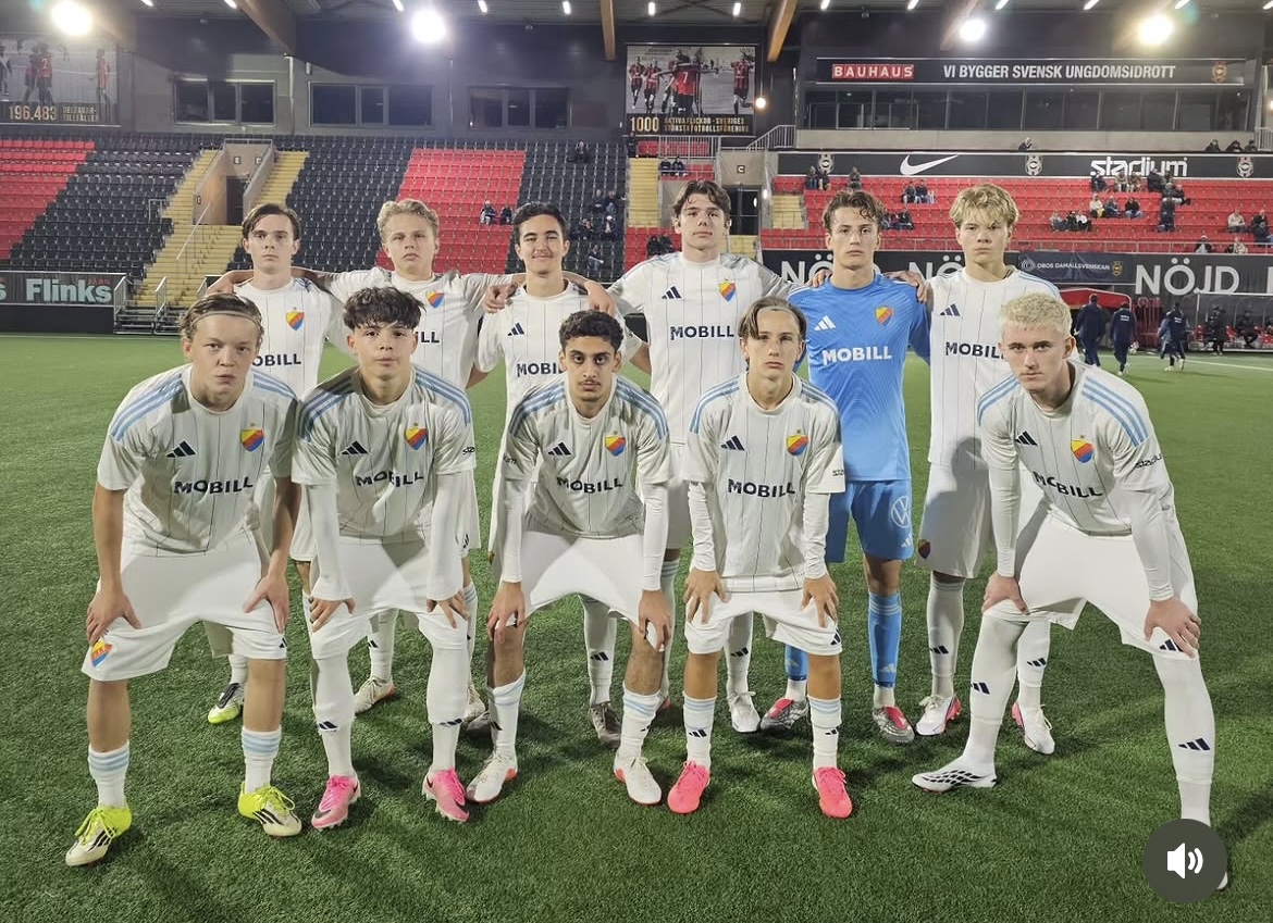 Djurgårdens IF PA17 starting eleven in white away kit under floodlights
